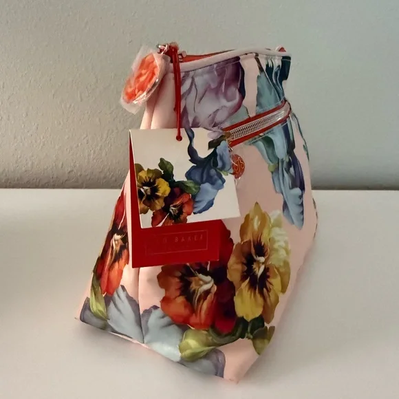 NWT Ted Baker large cosmetic bag, 2 eyeglass/sunglass cases, cleaning cloth set - Picture 6 of 16